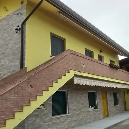 Mansarda Al Mare Apartment *