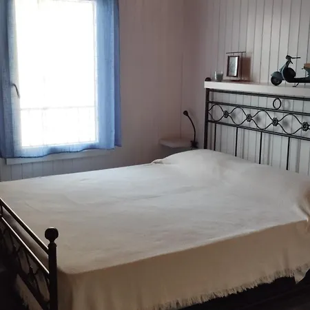 Mansarda Al Mare Apartment Pertegada